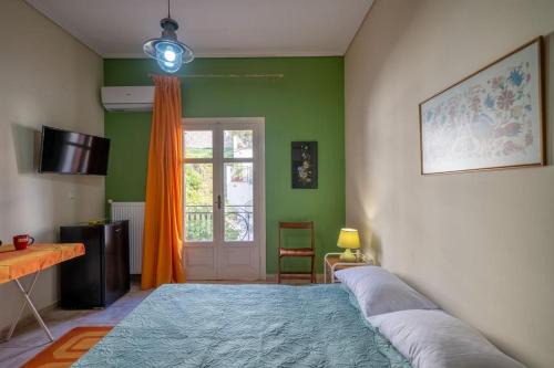 Delfoi Apartment | Delphian Colors - Orange Edition