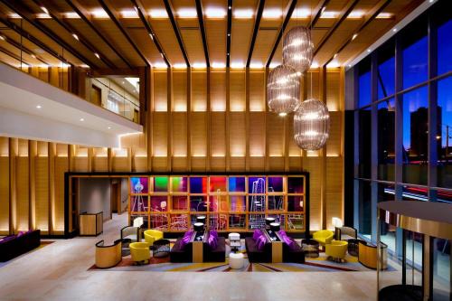 Toronto Entertainment District Hotel | Delta Hotels by Marriott Toronto
