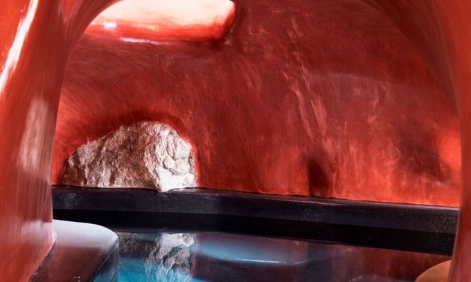 Oia Apartment | Deluxe Cave Villa with Indoor Cave Pool