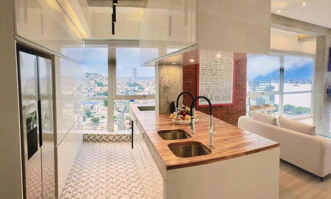 Guayaquil Apartment | DELUXE HIGHRISE RIVER & CITY VIEW FLATS GYE