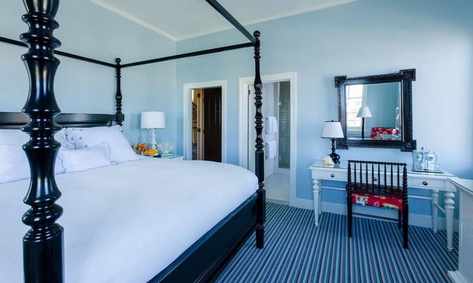 Cape May Hotel | Deluxe King Town Side | Congress Hall