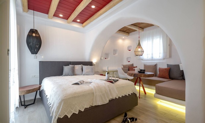 Plaka Apartment | Deluxe Suite Sea View