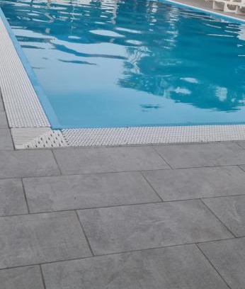 Augusta Apartment | Dependance con piscina