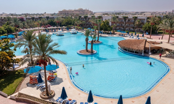 Village Road Hotel | Desert Rose Resort