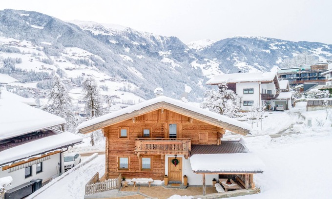 Ramsau im Zillertal Ski Chalet | Detached chalet with sauna in Mayrhofen-Ramsau
