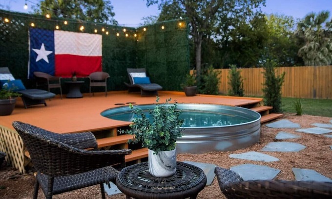 Tobin Hill House | Dewey Place * Walk to Pearl Brewery and Riverwalk * New Cowboy Pool!!