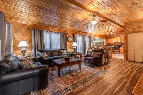 Cherokee House | Diamond Creek Cabin