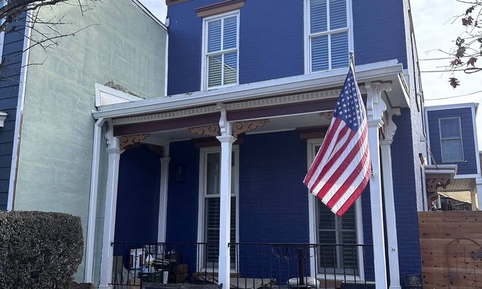 Shaw Apartment | "Diamond In DC" Cozy English Basement Unit in Central Historic DC Neighborhood!