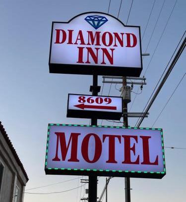 North Hills East Hotel | Diamond Inn