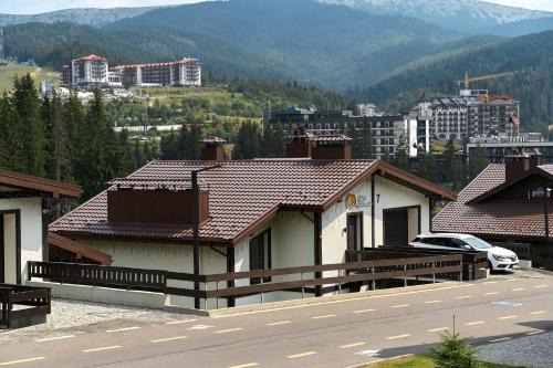 Bukovel Ski Chalet | Die SONNE