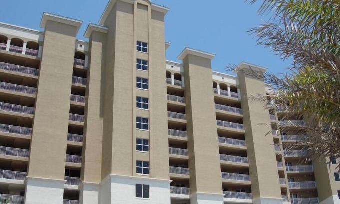 Bridgeport Heights Apartment | Direct Oceanfront Condo in Daytona Beach Shores