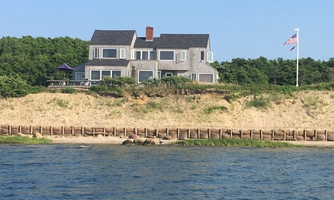 Pocomo House | Direct Waterfront On Wauwinet Harbor