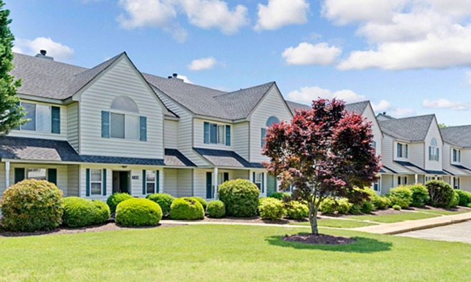 Berkeley Resort | Discounted Historic Powhatan Resort Stays!