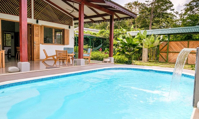 Puerto Viejo de Talamanca House | Dishwasher-Private Pool-AC-Walk to Beach!