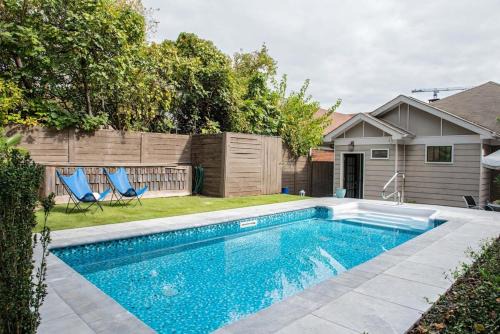 Old Fourth Ward House | Dive Inn