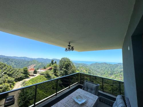 Cayeli Villa | Doğa İle İç İçe Eşsiz Manzaralı Villa