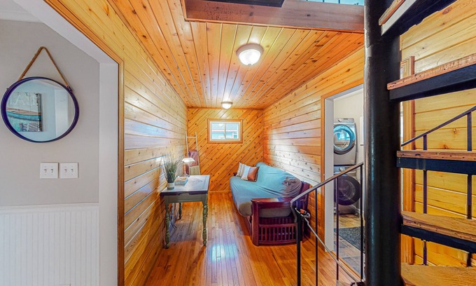 Elberta House | Dog-friendly retreat with fireplace & spacious yard - near lakes & skiing