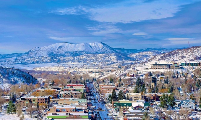 Steamboat Springs House | Dog's OK! Epic Views-Easy Access to Mtn/Town-Walk to Town/Trails-Garage-Deck-Fenced Patio-Grill-W/D