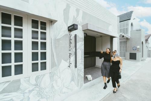Patong Apartment | Dokdin's Family