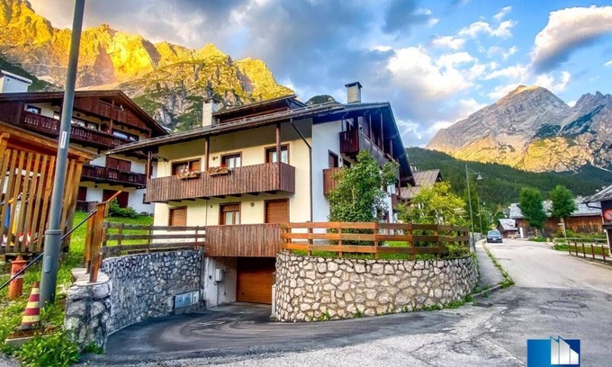 San Vito di Cadore Ski Chalet | Dolomites Stunning View