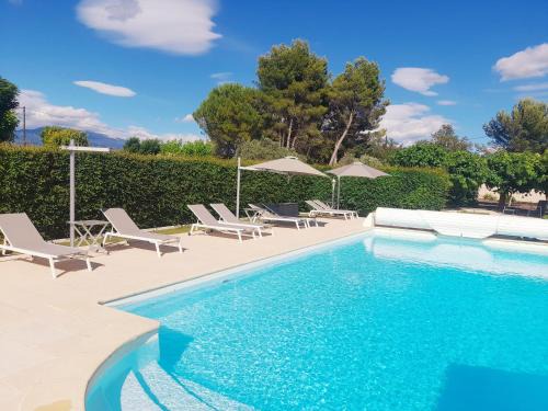 Carpentras Bed & Breakfast | Domaine Des Écureuils