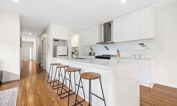 Clayton South Apartment | Domi Rentals - The Rayhur Residence