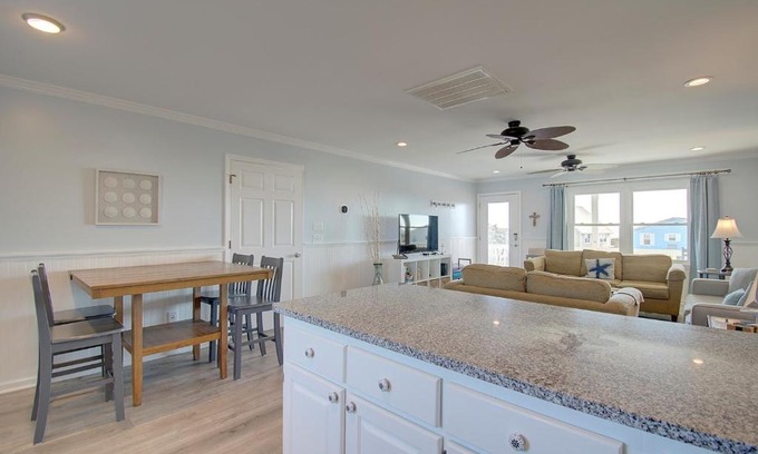 Yaupon Beach House | Don't Stop Believin'