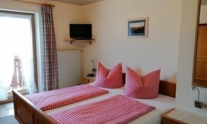 Schraden Apartment | Doppelzimmer für 2 Gäste mit 16m² in Hopferau