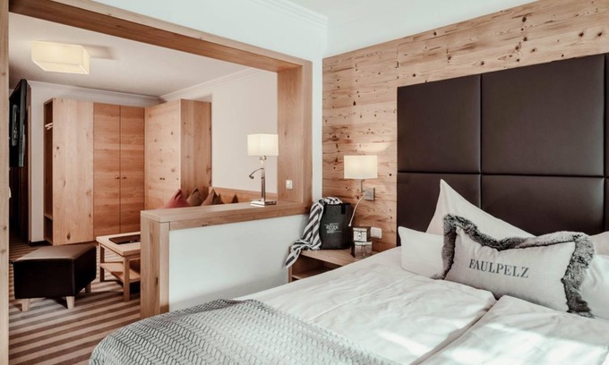 Maurach House | Doppelzimmer Seeblick ab 3 Nächte Inkl. Frühstück - Hotel St. Georg zum See