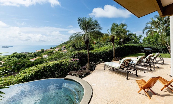 Playa Hermosa House | Dos Vistas Family Friendly - Views of both Playa Hermosa and Playa Panama