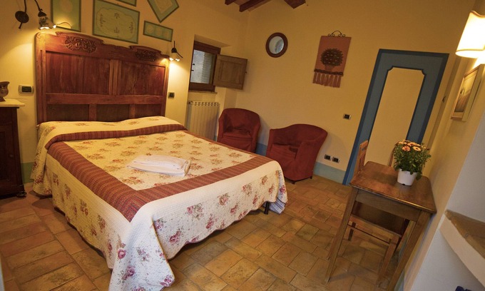 Radicofani Other | Double bedroom with private bathroom, private access, garden and swimming pool