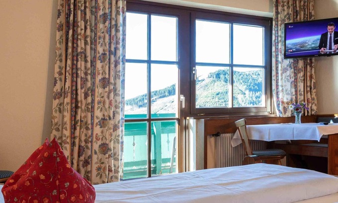 Schildlehen Other | Double room, shower, toilet, balcony - Pension Stoffenbauer