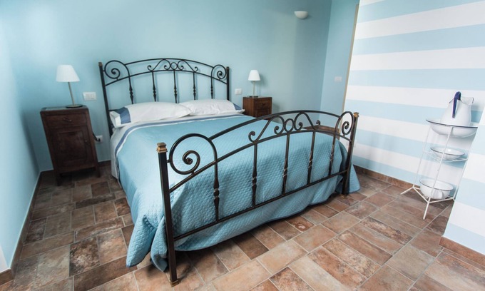 Castel del Piano Apartment | double room with additional bed