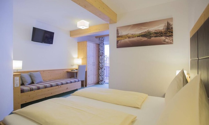 Kleinarl Bed & Breakfast | Double room with shower, WC - Ennskraxblick, hotel