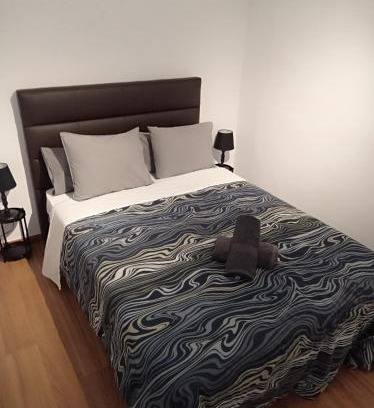 Esquerra de l'Eixample Apartment | Double & Single room Arago Street
