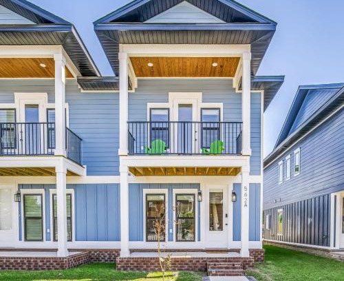 Downtown Apartment | Downtown Sea Escape