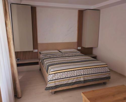 Ramnicu Valcea Apartment | Downtown Studio