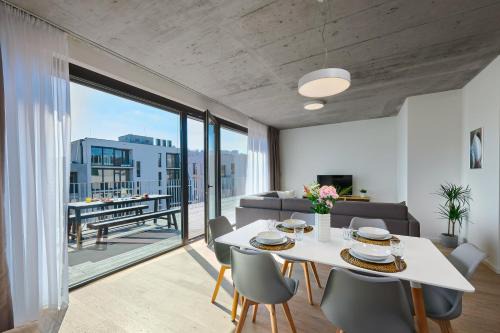 Smichov Apartment | DownTown Suites Andel