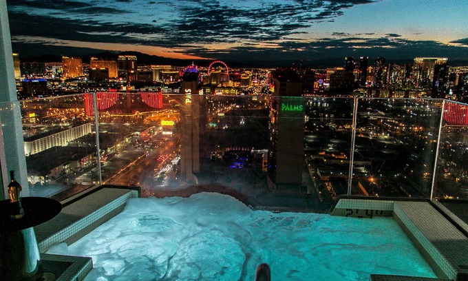 Las Vegas Apartment | DREAM PENTHOUSE 500 FEET IN THE AIR 06