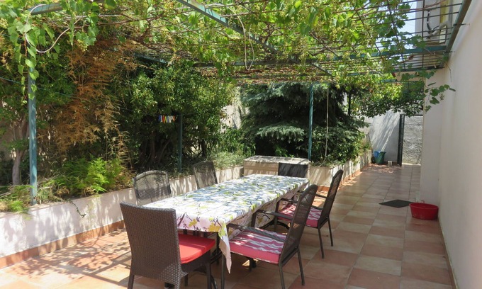 Gornji Kono Villa | Dubrovnik Home with Terrace Overlooking Old Town