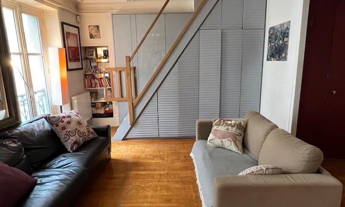 Combat Apartment | Duplex élégant & accueillant