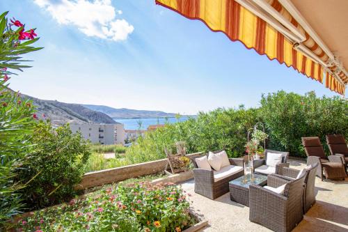 Metajna Apartment | Durdica beautiful garden with fantastic sea and mountain views