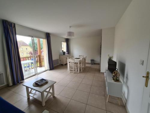 Saint-Arnoult Apartment | E45 La ferme de Deauville - SOZEN Conciergerie