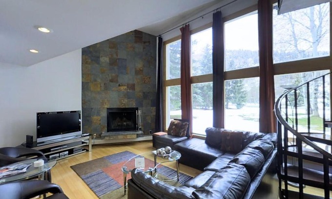Eagle-Vail Apartment | Eagle-Vail Ski/Golf Retreat