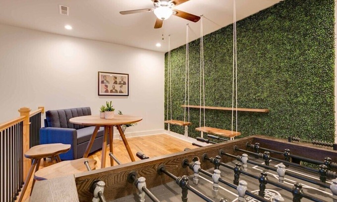 McFerrin Park House | East Nash ~ BBQ & Yard Games ~ 2.5 mil to Broadway