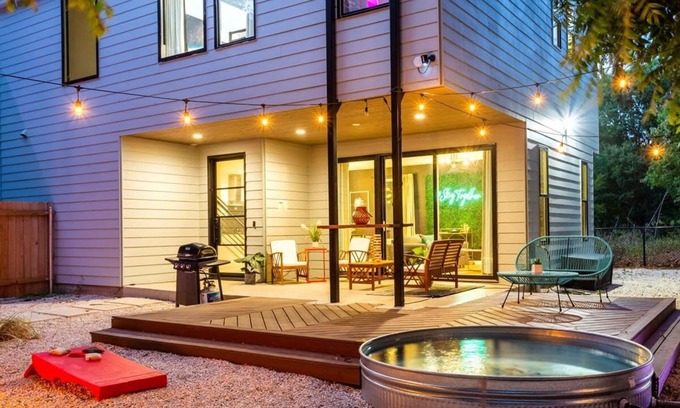 Govalle House | Eastside House Supreme Downtown 6 Min Drive