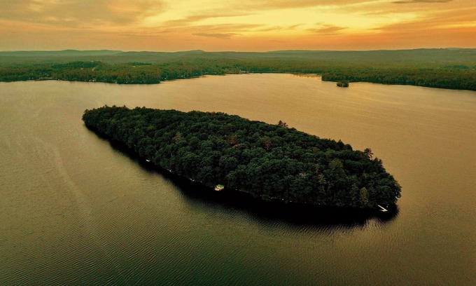 Monmouth Resort | Eco-Island Events: Weddings, Families, Retreats