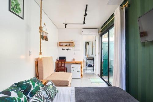 Pereque-Acu House | Econtainer Ubatuba