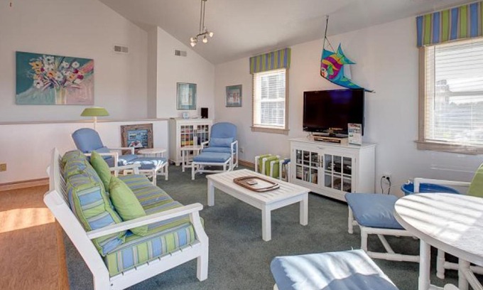 Avon House | Egret Point 802