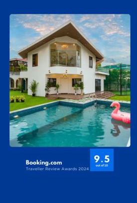 Lonavala Villa | EKOSTAY - 8BHK La Flamingo Villa with Private Turf